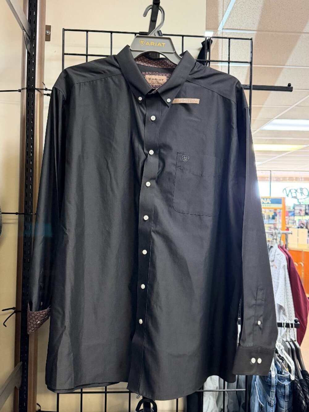 Ariat Men's Wrinkle Free Solid Pinpoint Oxford Classic Fit Long Sleeve Shirt
